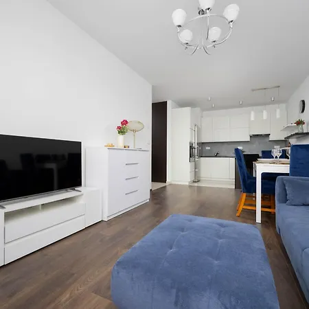 Spacious In With Balcony By Renters