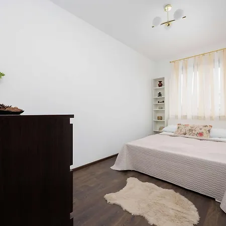 Spacious In With Balcony By Renters * 华沙